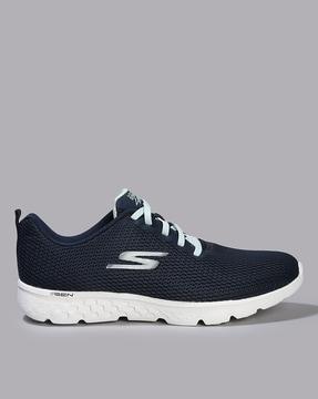 go run 400 low-top running shoes