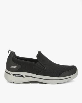 go walk arch fit conference slip-on shoes