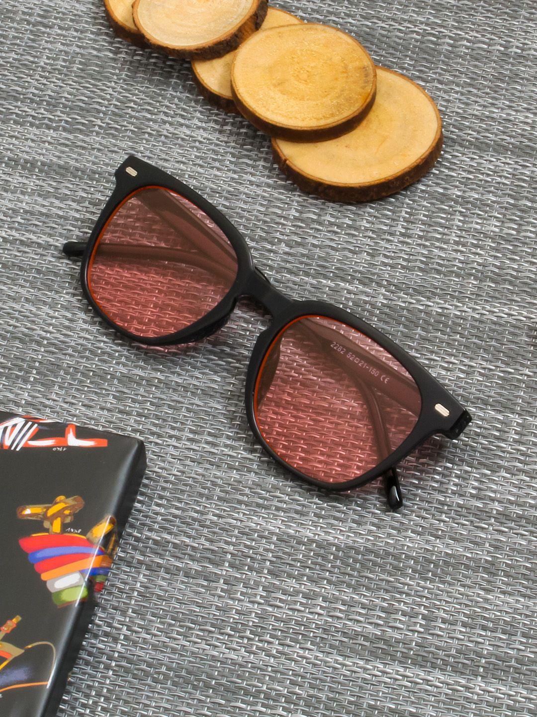 gold berg unisex pink lens & black wayfarer sunglasses with uv protected lens