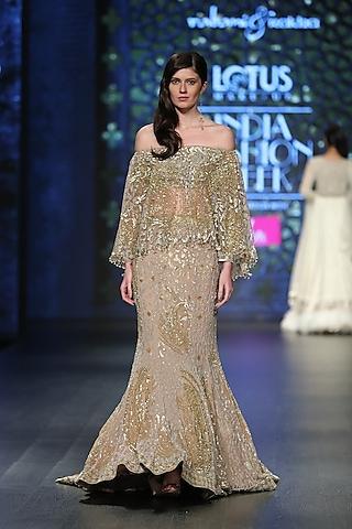 gold embroidered gown with jaal trail