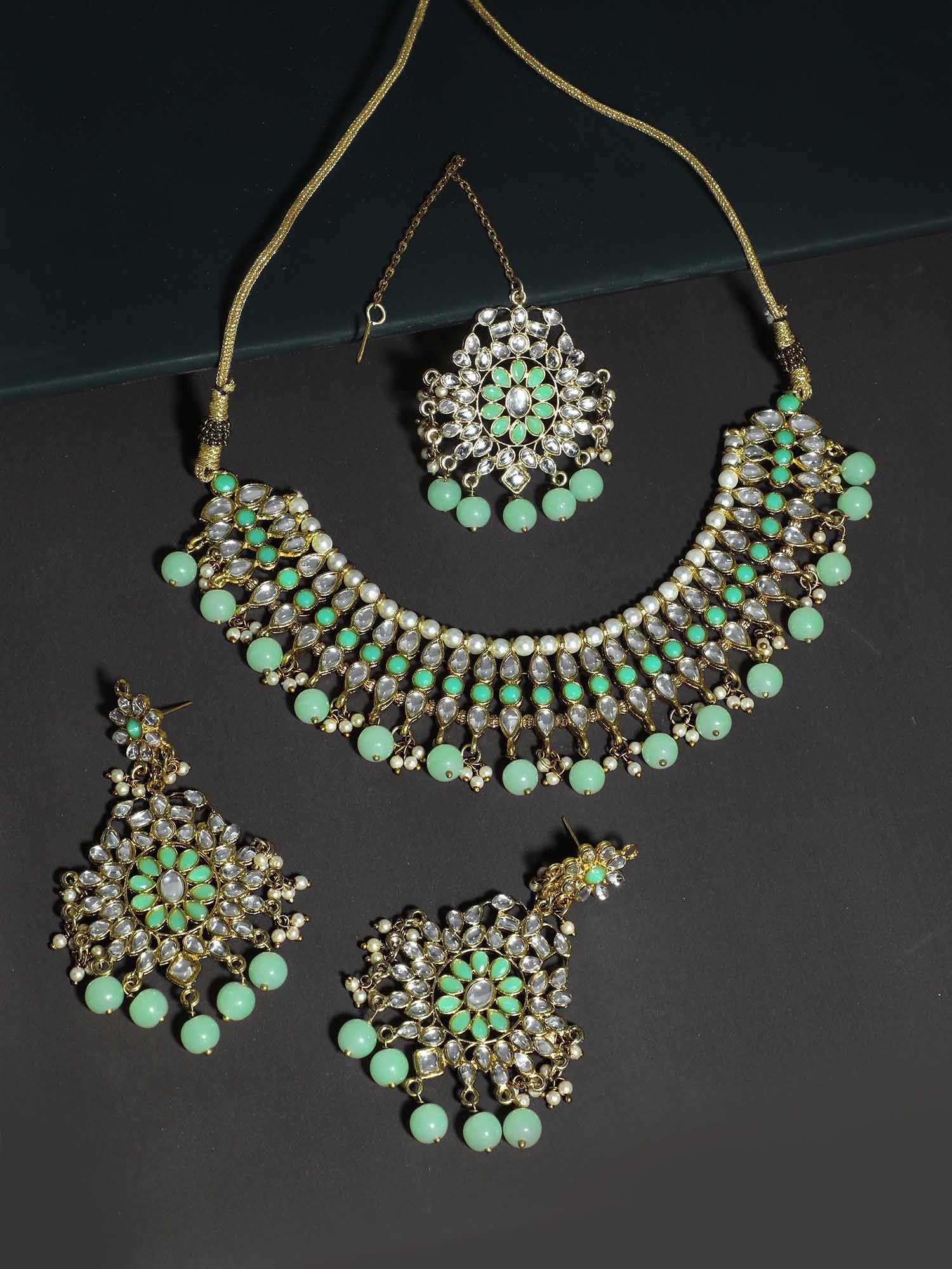 gold kundan green necklace with earrings and maangtikka (set of 3)