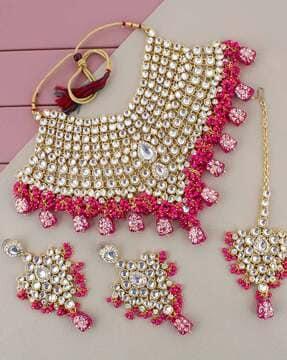 gold-plated necklace & earrings set with mangtikka
