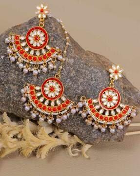 gold-plated pearl-embellished dangler earrings & mangtika