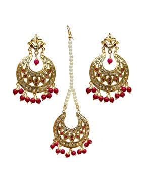 gold-plated stone-studded beaded bridal mangtika with earrings