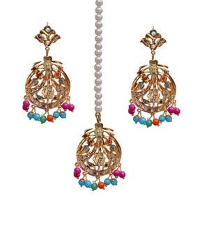 gold-plated stone-studded beaded mangtika with earrings