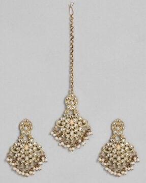 gold-plated stone-studded earrings with mang tikka