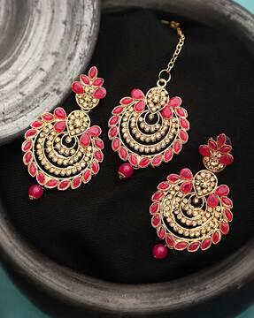 gold-plated stone-studded mangtika & earrings set