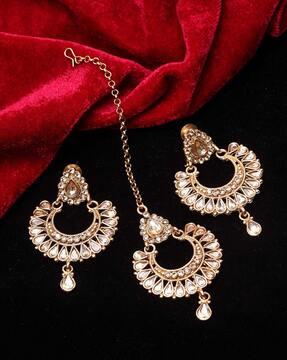 gold-plated stone-studded mangtika with earrings