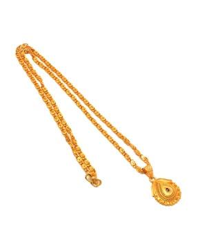gold-plated stone-studded necklace with pendant set