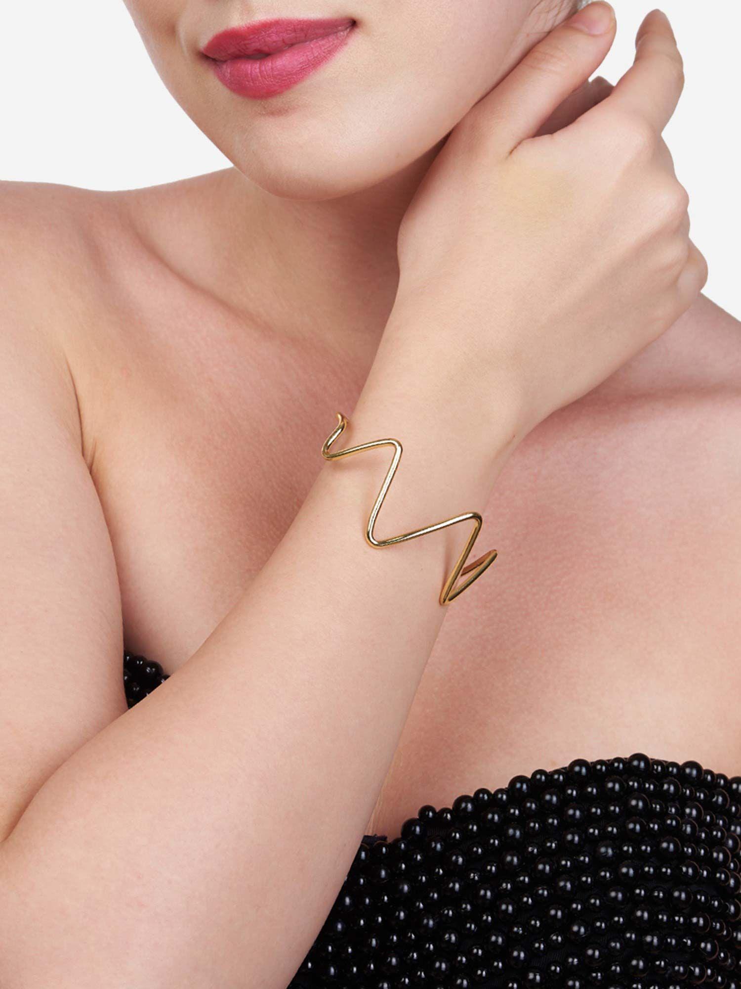 gold tone contemporary zic zac design kada bracelet-zpfk13745