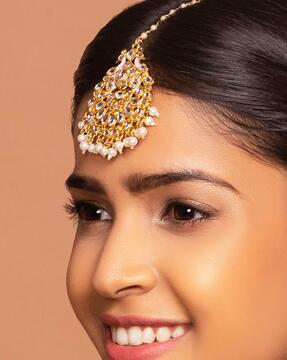 gold-toned kundan studded mang tikka