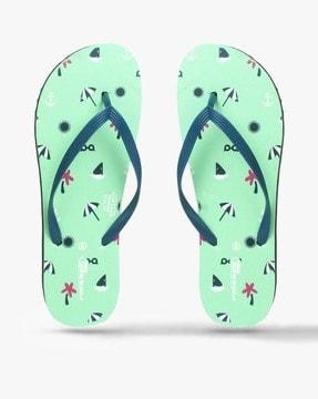 graphic print thong-strap flip-flops