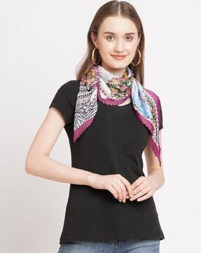 graphic pleated scarf