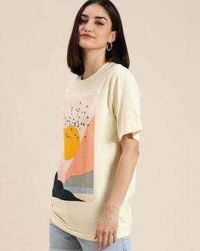 graphic print crew-neck oversized t-shirt
