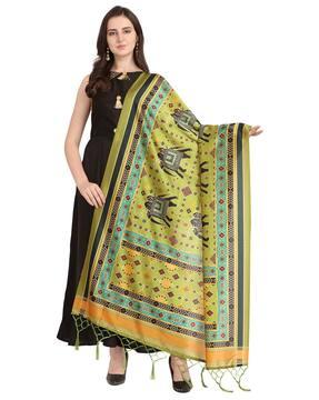 graphic print dupatta with tassels