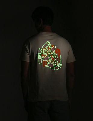graphic print glow in the dark t-shirt