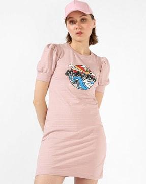 graphic print round-neck shift dress