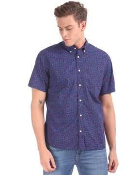 graphic print shirt with patch pocket