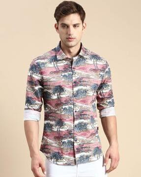 graphic print shirt with spread collar