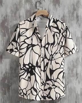 graphic print shirt with spread collar