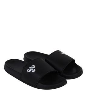 graphic print sliders