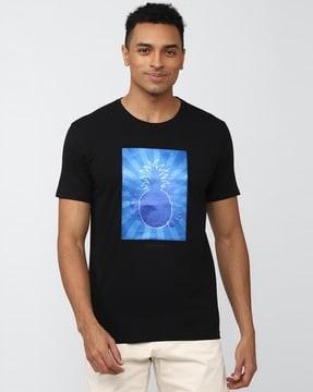 graphic print slim fit crew-neck t-shirt