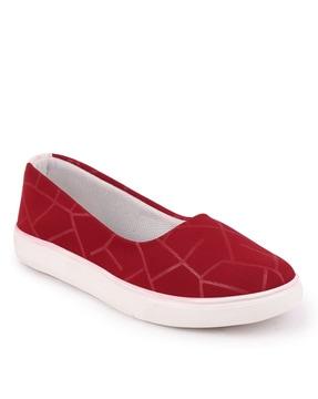 graphic print slip-on casual shoes
