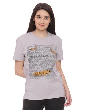 graphic print t-shirt with short sleeves