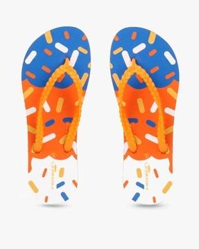 graphic print thong-strap flip-flops