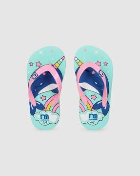 graphic print thong-strap flip-flops