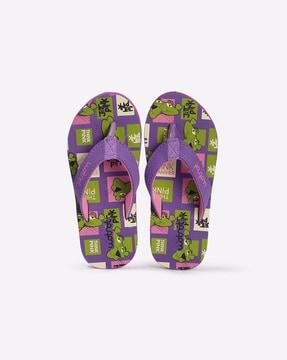 graphic print thong-strap slip-on flip-flops