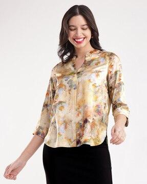 graphic print top with mandarin collar