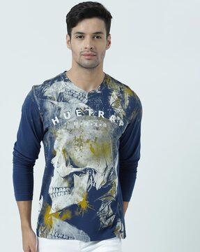 graphic print v-neck t-shirt