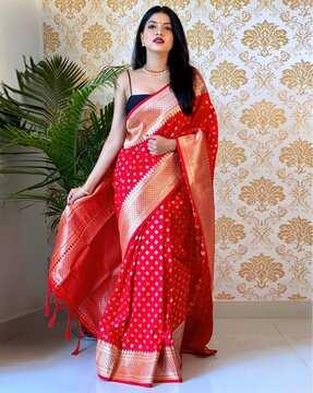 graphic print zari border saree