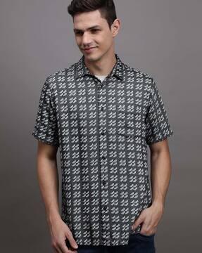 graphic regular fit shirt