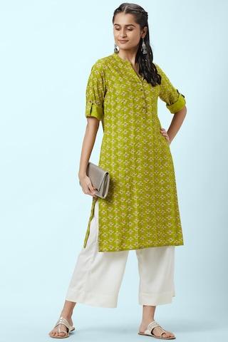 green floral print casual mandarin 3/4th sleeves knee length women regular fit kurta