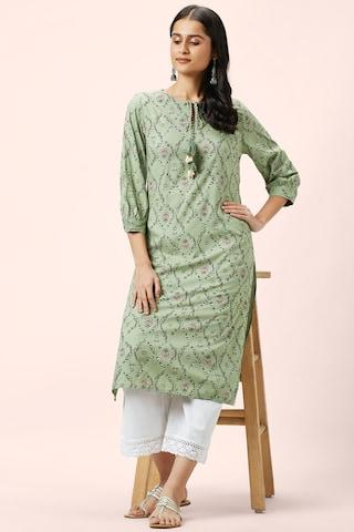 green floral print casual round neck 3/4th sleeves calf-length women regular fit kurta