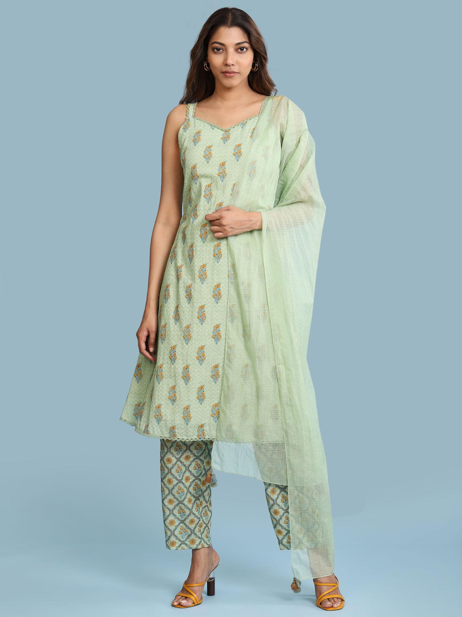 green paisley print kurta with pant and dupatta (set of 3)