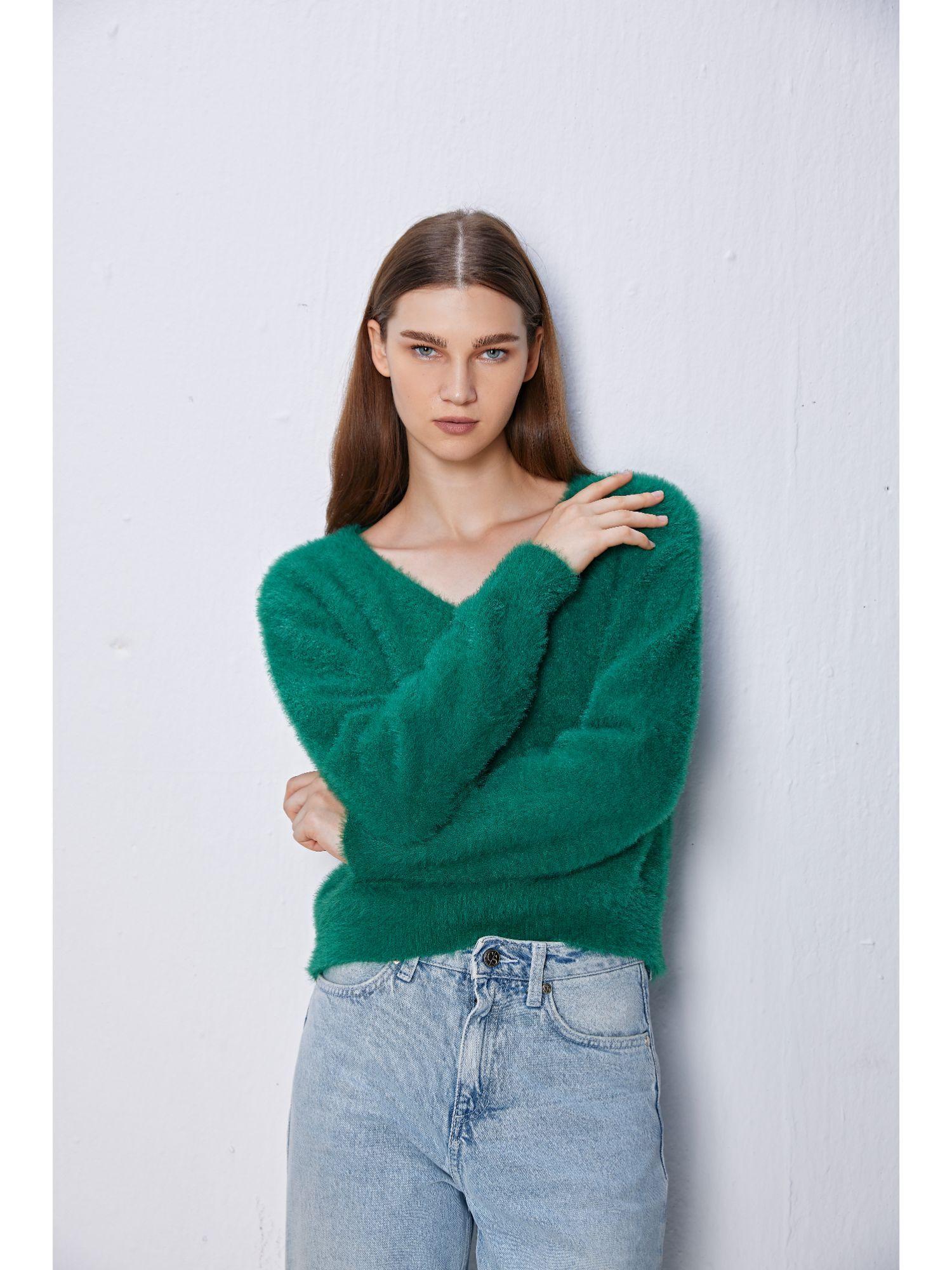 green-solid-full-sleeves-v-neck-sweater