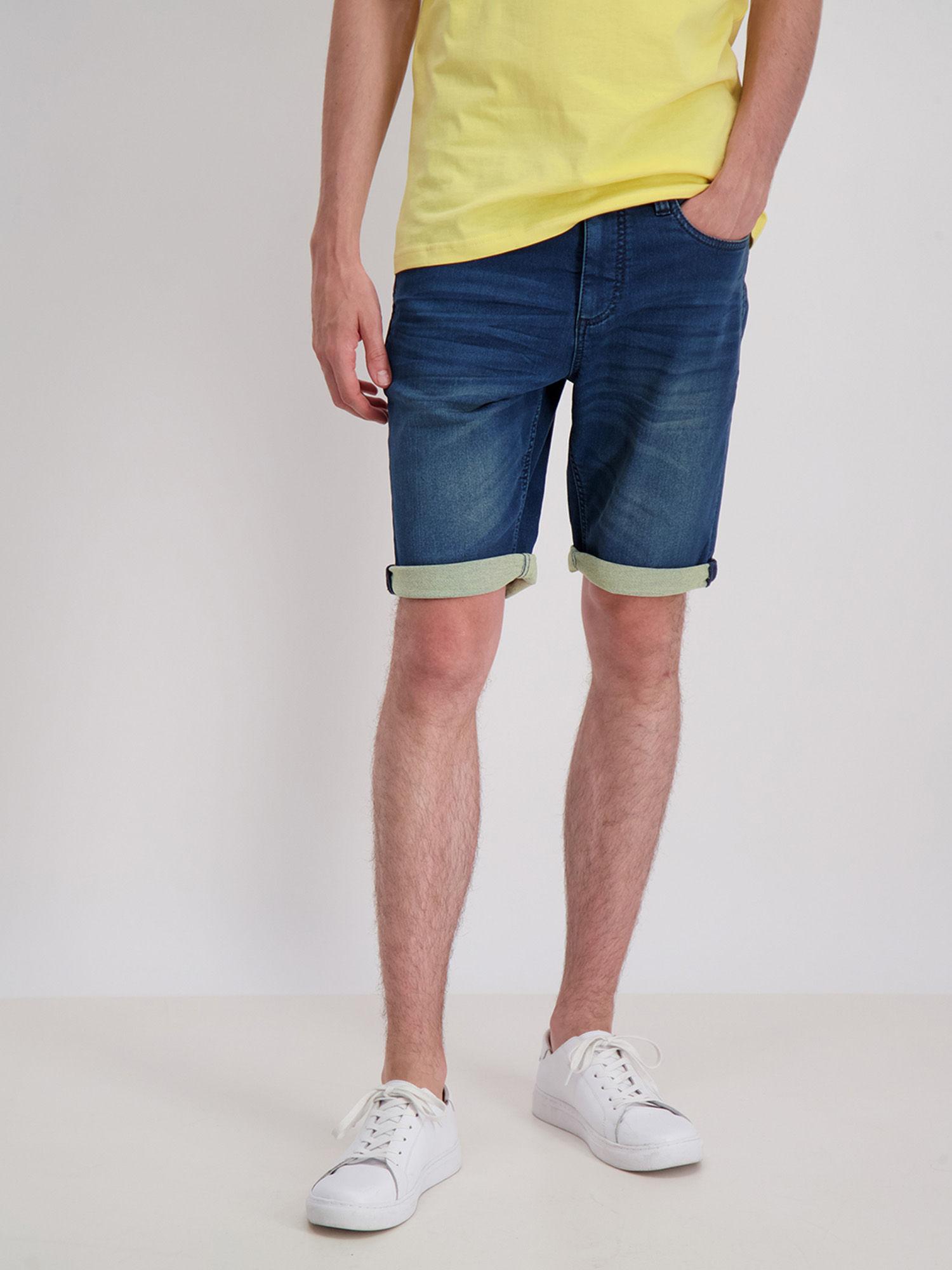green-solid-slim-fit-shorts