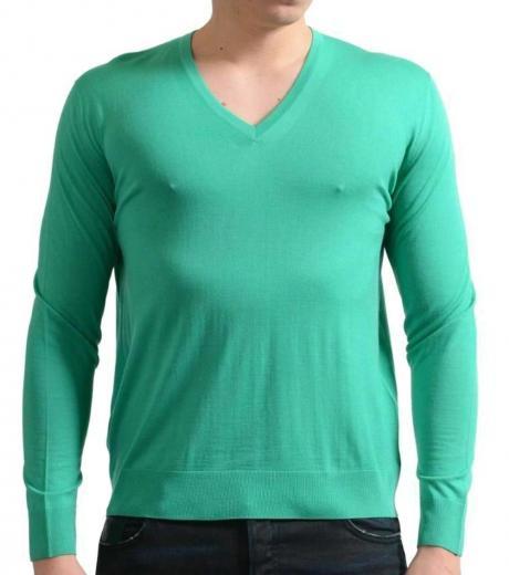 green v-neck pullover sweater