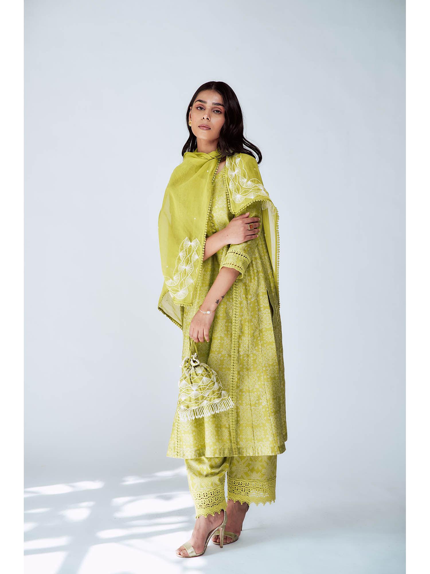 green chanderi printed & embroidered kurta pant & scarf (set of 3)