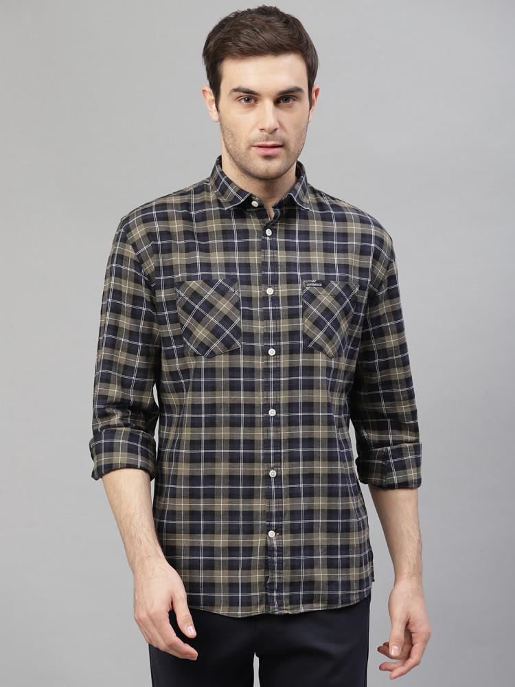 green checked collar shirt