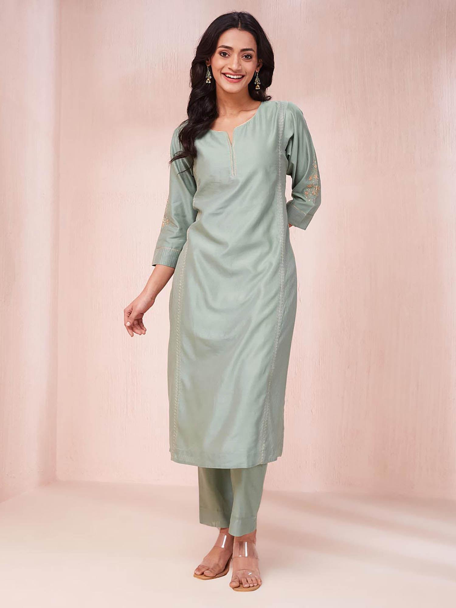 green cotton silk embroidered kurta with pant (set of 2)