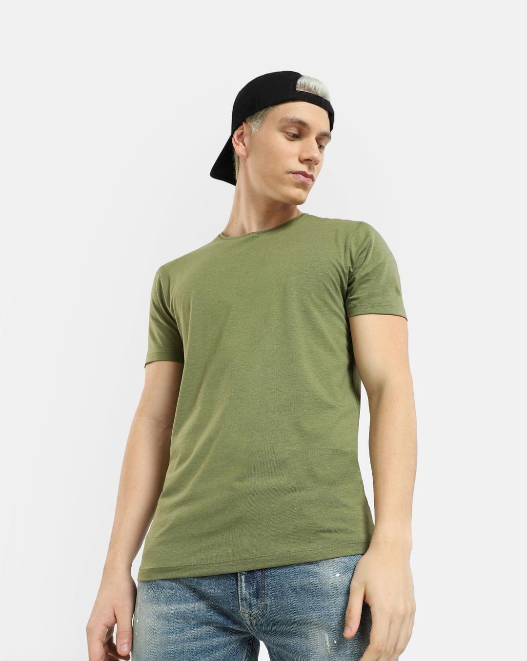 green crew neck t-shirt