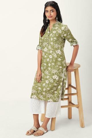 green floral print casual mandarin 3/4th sleeves calf-length women regular fit kurta