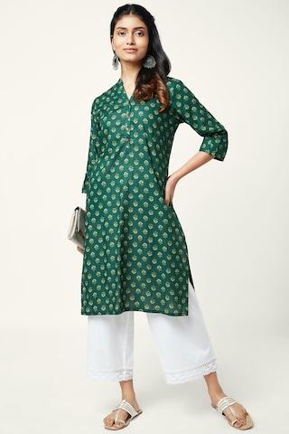 green floral print casual mandarin 3/4th sleeves knee length women regular fit kurta