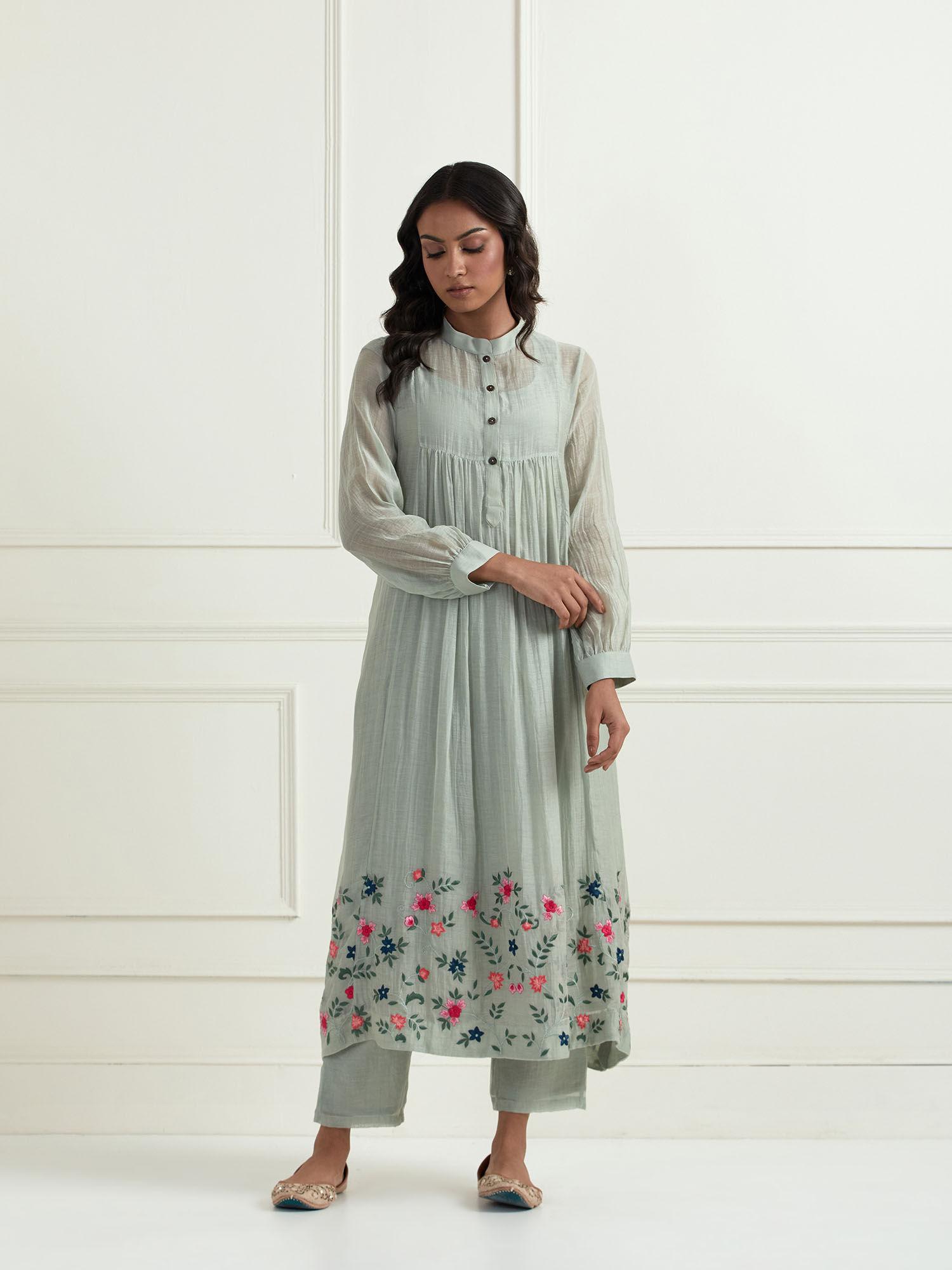 green hand embroidered chanderi kurta with pants (set of 2)