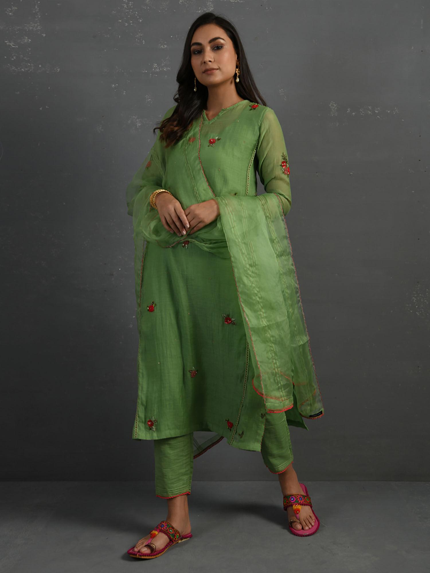 green hand embroidered kurta (set of 4)