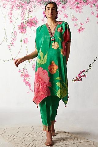 green natural crepe floral motif embellished kurta set